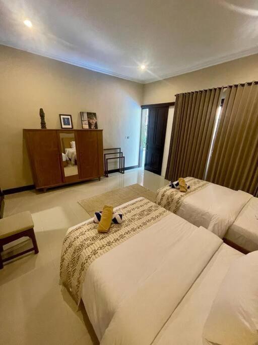 Villa Stylish & Quiet Pool